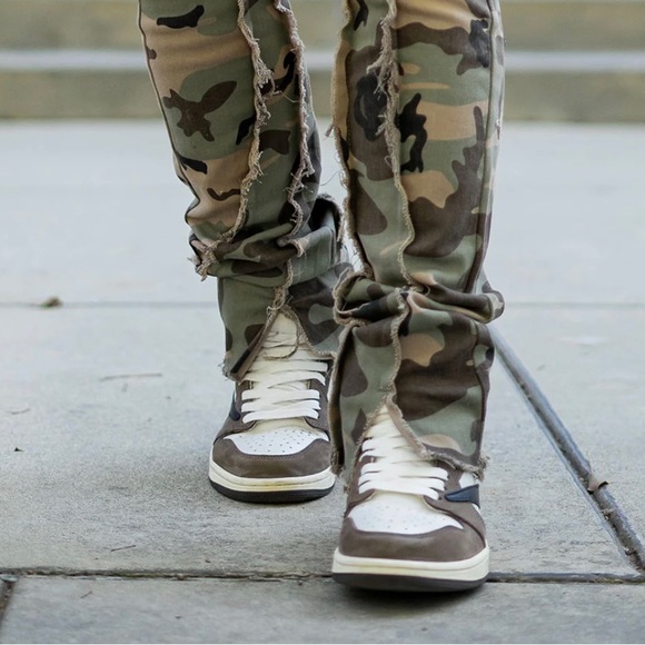 KNDK - Stacked Raw Pants - Color: Camo > Men’s Size: 32 - Picture 2 of 10